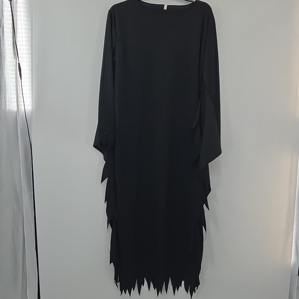 Scream Mask And Robe - Picture 15 of 16